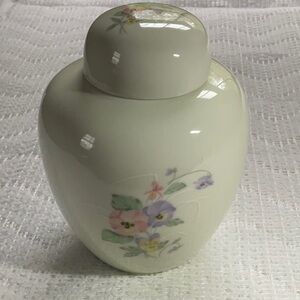 Vintage RUSS &Co JAPAN Pastel Pansies Lidded Ginger Jar